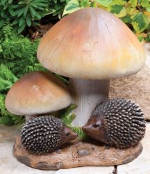 Gartenskulptur – Igel und Pilz (klein)